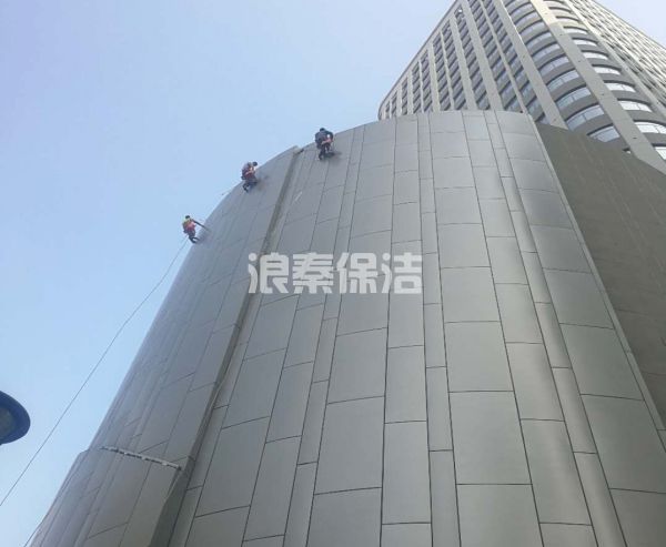 佰港酒店外墻清洗